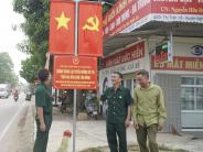Hội CCB xã Nghĩa Đàn khơi dậy niềm tự hào dân tộc từ những tuyến đường cờ